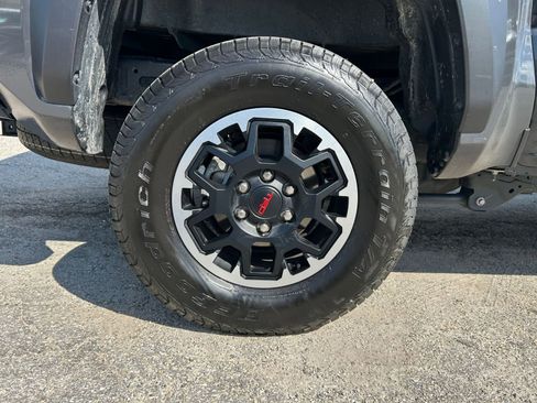 Used 2025 Toyota Tacoma TRD Off-Road AWD/4WD image 24