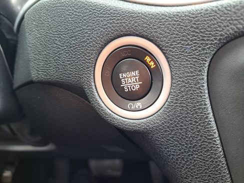 Used 2020 Dodge Charger SXT RWD image 18