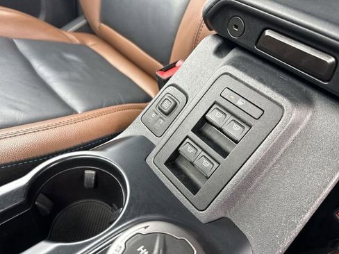 Used 2024 Ford Bronco Outer Banks AWD/4WD image 17