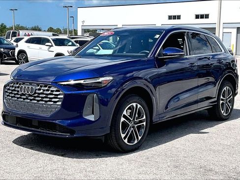 Certified 2025 Audi Q5 Premium Plus w/ Premium Plus AWD/4WD image 9