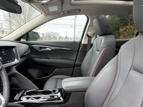 Used 2023 Buick Envision Essence w/ Technology Package I image 30