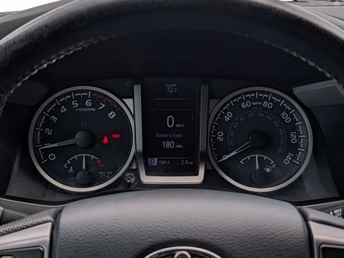 Used 2020 Toyota Tacoma SR5 image 30