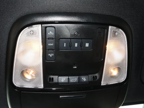 Used 2025 Dodge Durango R/T AWD/4WD image 21