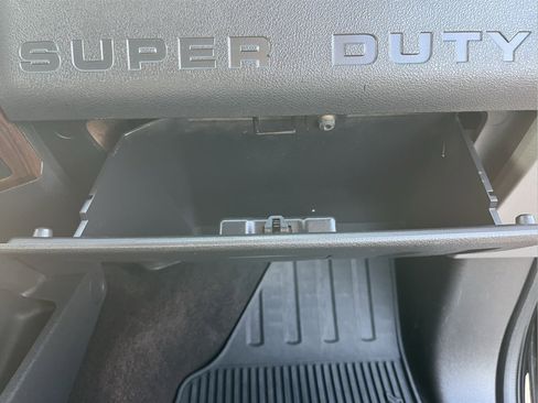 Used 2013 Ford F250 Lariat w/ Lariat Ultimate Pkg image 41