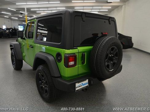 Used 2025 Jeep Wrangler Sport AWD/4WD image 11