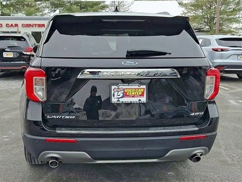 Used 2023 Ford Explorer Limited w/ Equipment Group 301A image 7