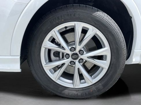 Used 2024 Audi Q3 2.0T Premium image 39