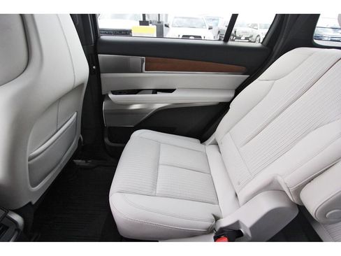 New 2026 Cadillac Vistiq Sport image 12