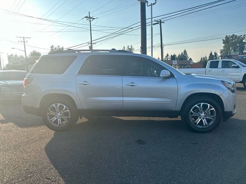 Used 2015 GMC Acadia SLT w/ Technology Package FWD image 4
