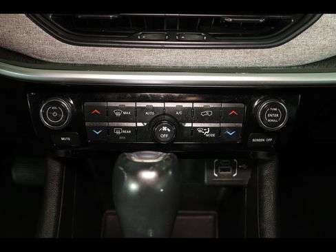 Used 2022 Jeep Compass Latitude w/ Convenience Group AWD/4WD image 25