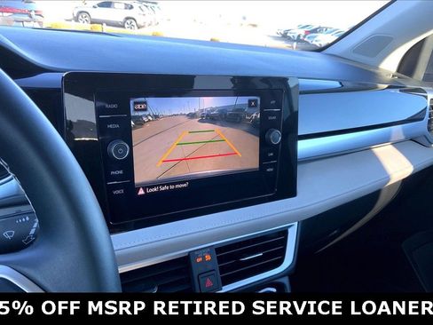 Certified 2025 Volkswagen Taos SE w/ Panoramic Sunroof Package image 21