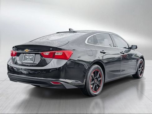 Used 2018 Chevrolet Malibu LT FWD image 3