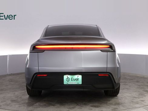Used 2026 Tesla Model Y Long Range RWD image 15