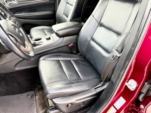 Used 2017 Jeep Grand Cherokee Limited image 7
