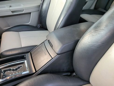 Used 2005 Chrysler 300 Touring image 22