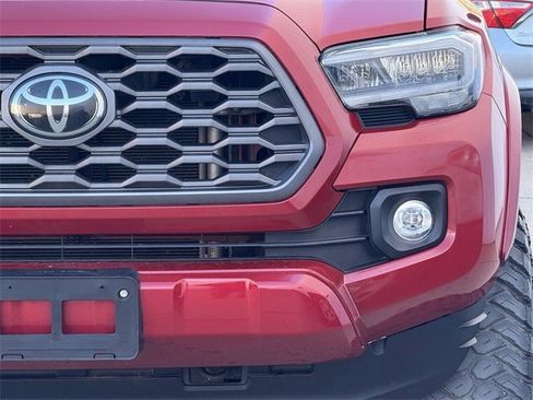 Used 2021 Toyota Tacoma TRD Sport image 8