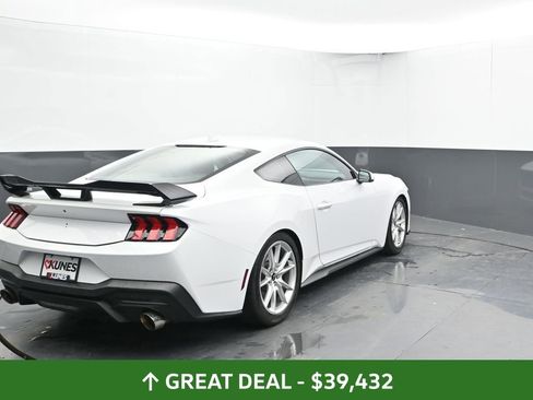 Used 2024 Ford Mustang GT Premium image 13
