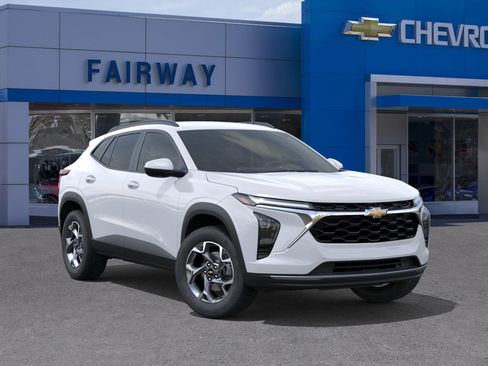 New 2026 Chevrolet Trax LT w/ Driver Confidence Package image 7