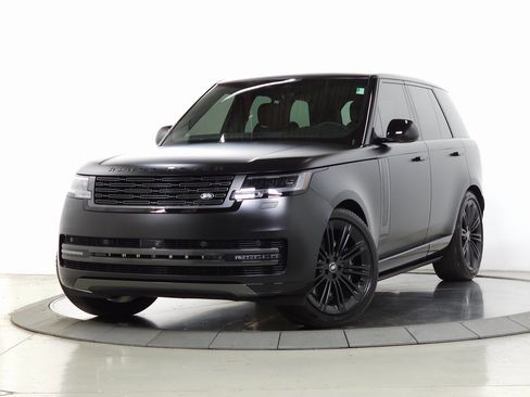 New 2025 Land Rover Range Rover SE image 1