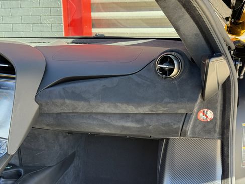 Used 2019 McLaren 720S Performance image 23