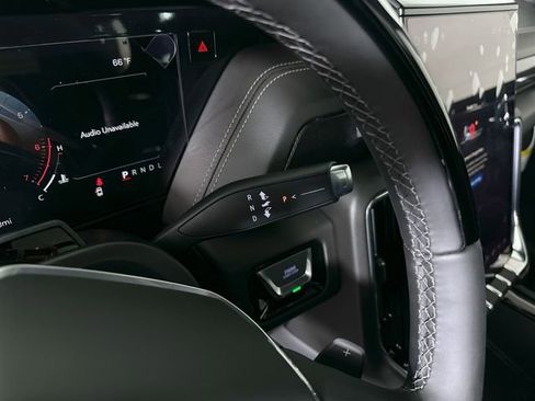 New 2026 GMC Yukon XL Elevation AWD/4WD image 16