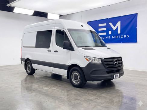 Used 2019 Mercedes-Benz Sprinter 170 image 1