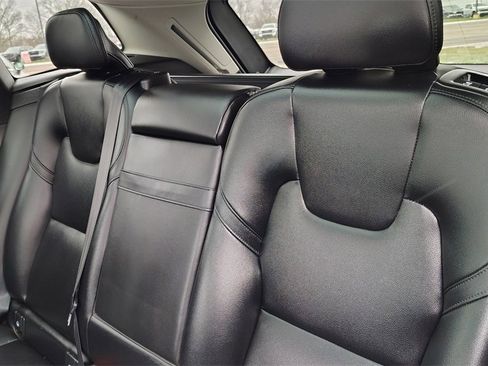 Certified 2023 Volvo XC60 B5 Core w/ Climate Package image 26