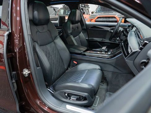 Used 2020 Audi S8 L AWD/4WD image 40