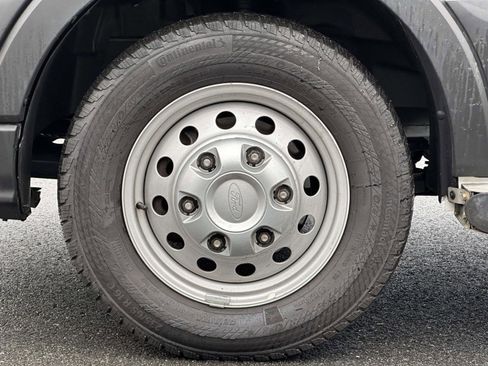 Used 2024 Ford Transit 250 Low Roof AWD w/ Exterior Upgrade Package image 7