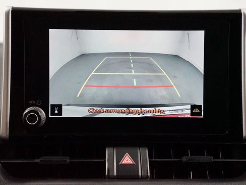 Used 2025 Toyota RAV4 XLE FWD image 19