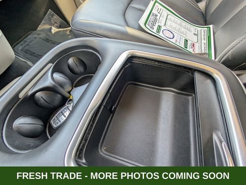 Used 2024 Chrysler Pacifica Touring-L image 30