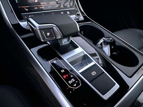 Used 2025 Audi Q8 Premium w/ Black Optic Package image 24