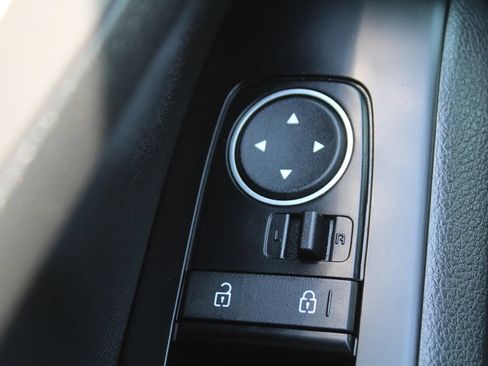 Certified 2025 Kia Soul LX w/ LX Technology Package FWD image 20