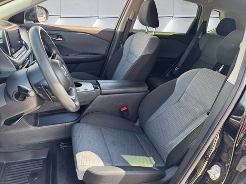 Used 2023 Nissan Rogue SV image 8