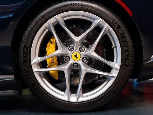 Certified 2022 Ferrari Roma RWD image 14