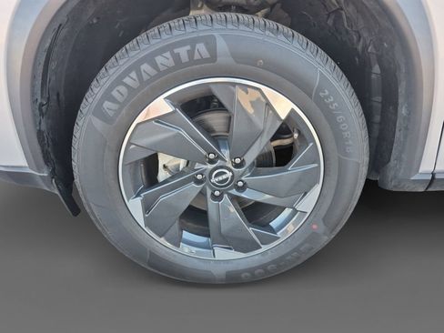 Used 2024 Nissan Rogue SV image 13