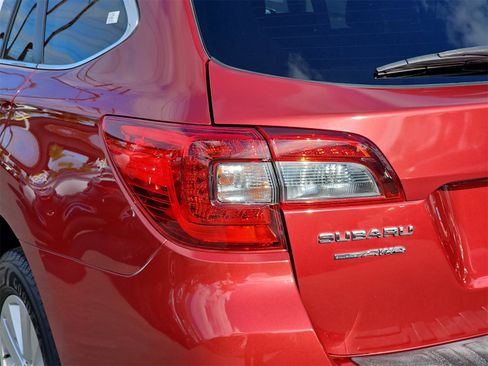 Used 2017 Subaru Outback 2.5i Premium image 36