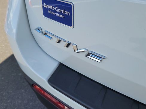 Used 2025 Ford Explorer Active image 6