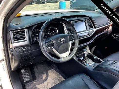 Used 2016 Toyota Highlander Limited FWD image 16