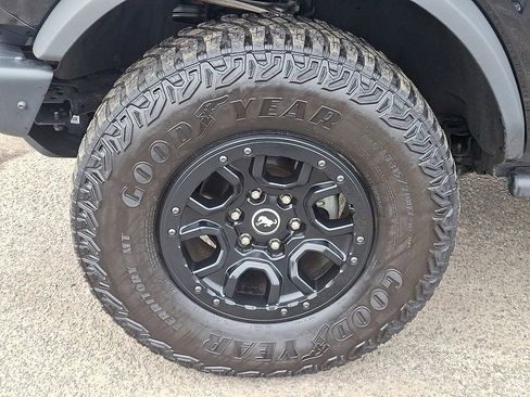Used 2024 Ford Bronco Wildtrak image 29