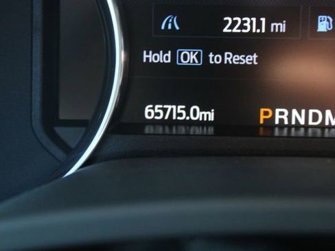 Used 2022 Ford F350 Lariat w/ Chrome Package image 19