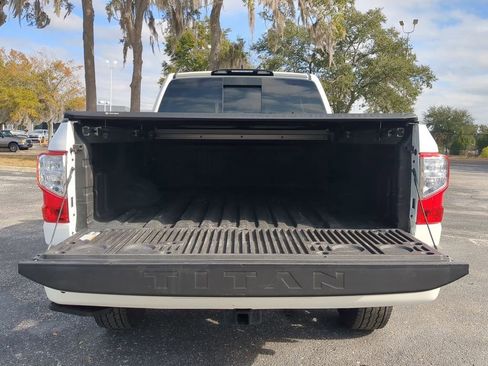 Used 2024 Nissan Titan SV w/ SV Convenience Package image 13
