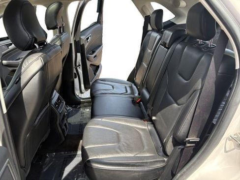 Used 2019 Ford Edge Titanium w/ Cold Weather Package AWD/4WD image 10