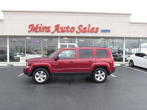 Used 2014 Jeep Patriot Latitude image 3