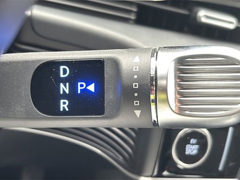 Certified 2025 Hyundai Ioniq 5 SE image 21