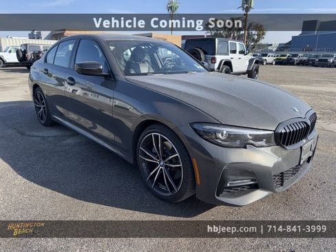 Used 2022 BMW 330i xDrive Sedan w/ M Sport Package image 3