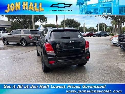 Used 2020 Chevrolet Trax LT w/ LT Convenience Package FWD image 8