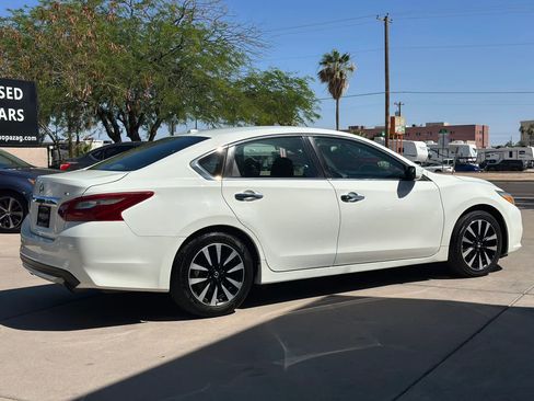 Used 2018 Nissan Altima 2.5 SV FWD image 4