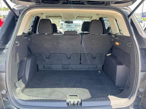 Used 2017 Ford Escape SE AWD/4WD image 6