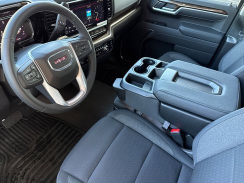 Used 2026 GMC Sierra 1500 SLE image 11